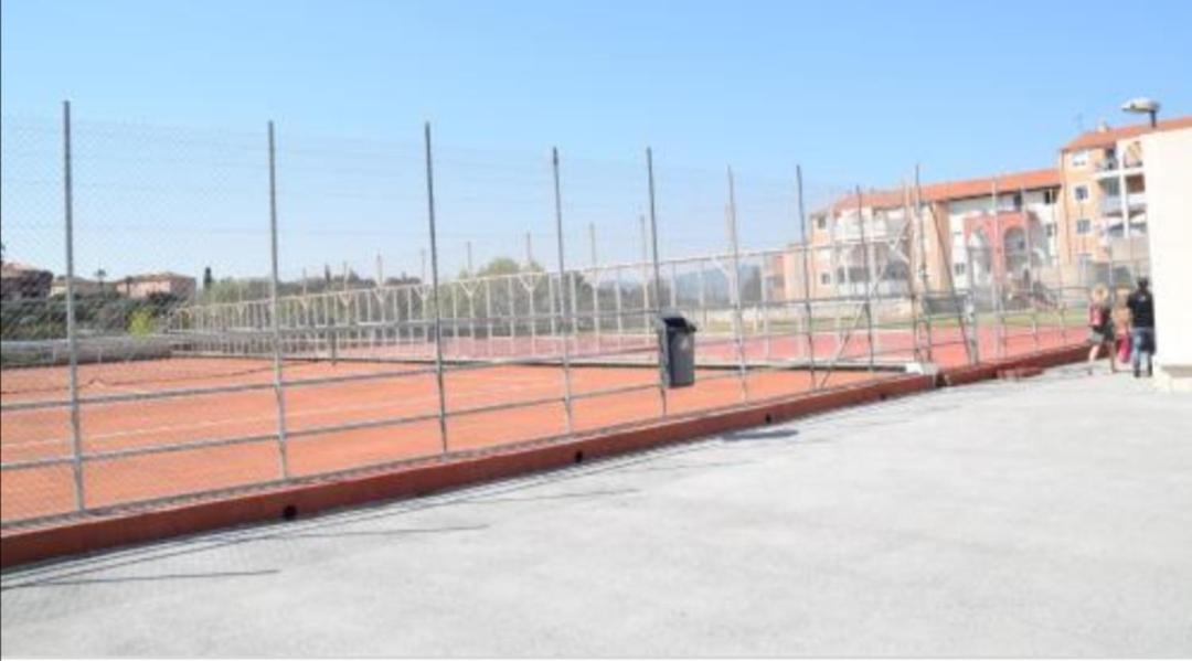 Appartement Au Lagon Bleu A Frejus, Garage, Tennis & Piscine 1200 M2 Екстер'єр фото